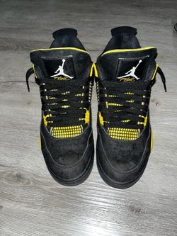 Jordan 4 thunders