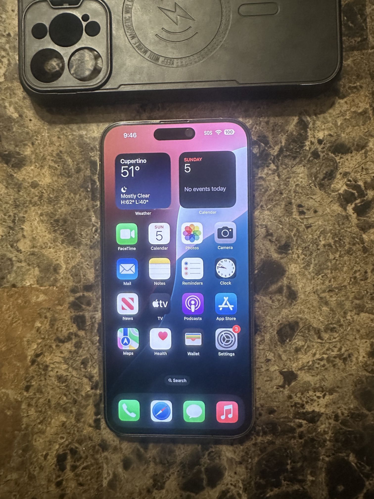 Unlocked iPhone 15 Pro Max 256 GB Like NEW
