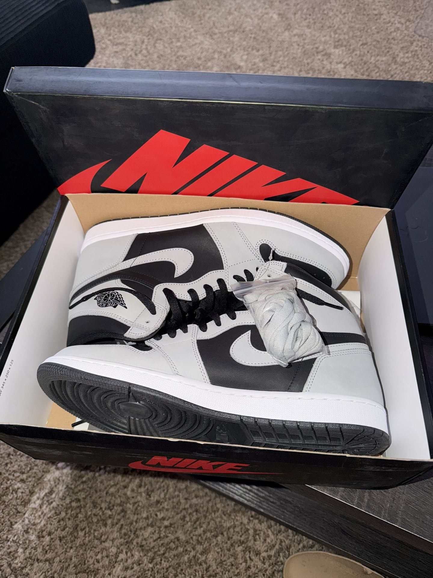 Jordan 1 High OG Retro Shadow 2.0