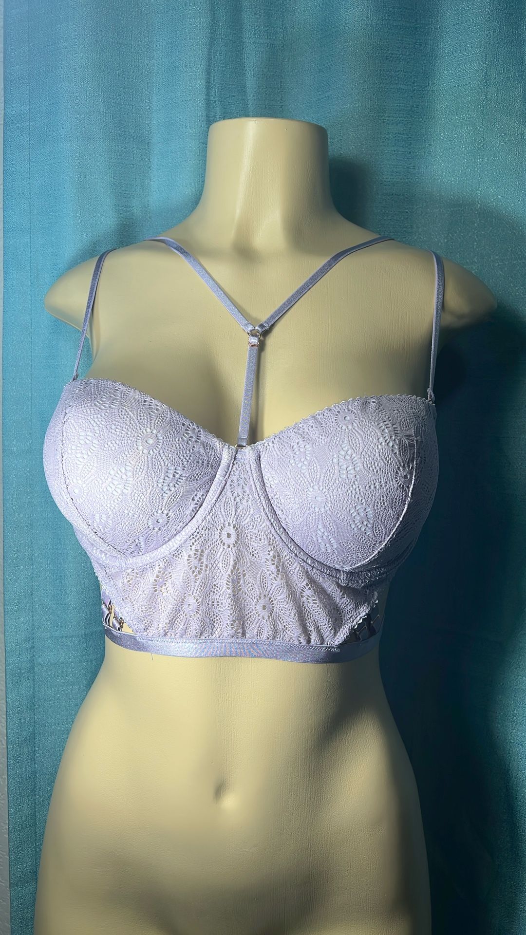 Victoria's Secret Bra Size 36D. $4
