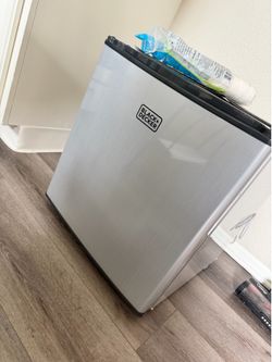 Mini fridge