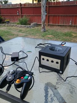 Game Cube with Sonic Heroes