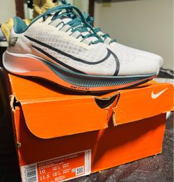 Like  New  Nike Air Zoom Pegasus 37 Eagles Edition Size 10