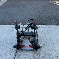Yakima Trunk Bike Rack. Three Bikes. Universal. 