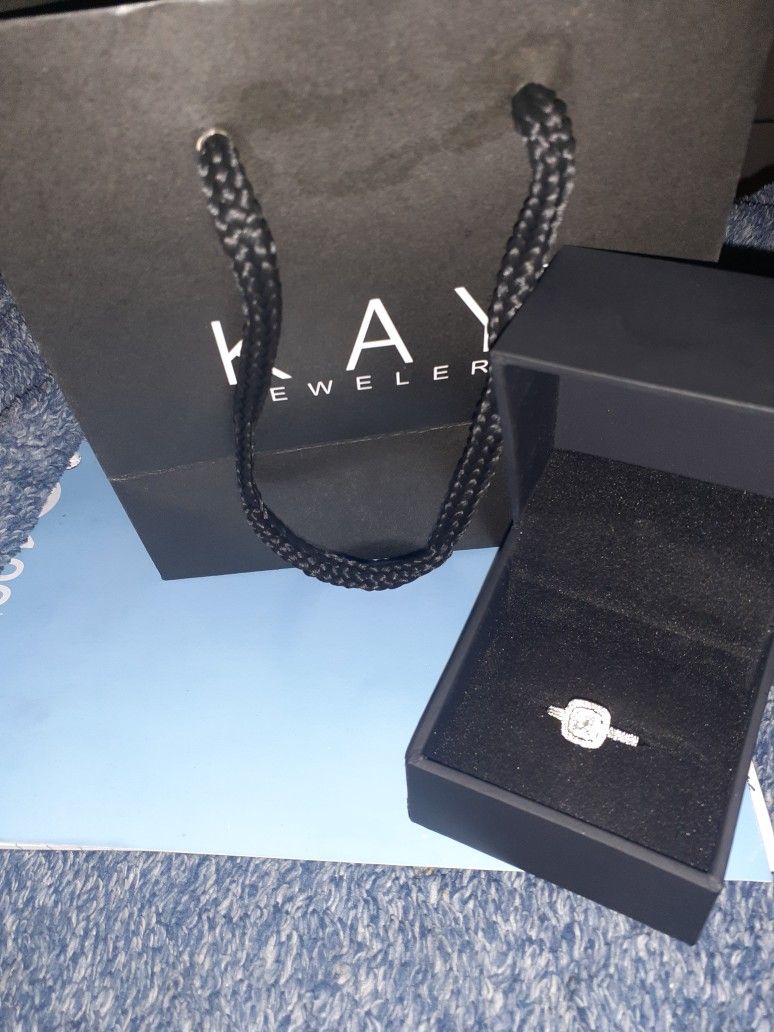 1/2 Carat Princess Cut 14 K Gold New In Box