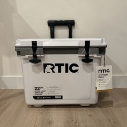 RTIC Ultra-Light 22 Qt Rolling Hard Sided Cooler - White **Brand New**