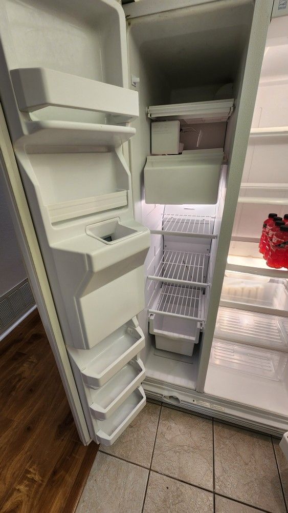 Side By Side Refrigerator Freezer