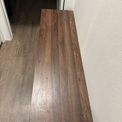 TV stand ***Must Come Pick Up***