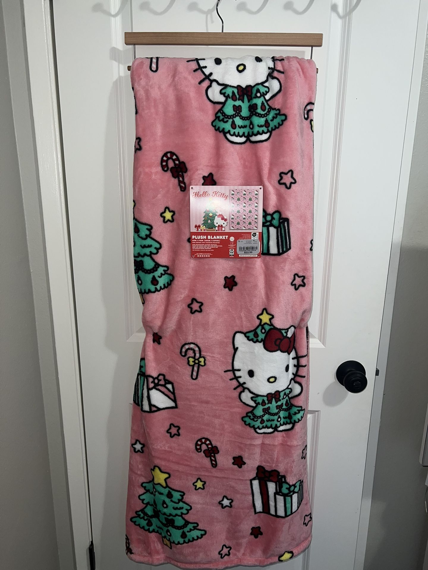 Hello Kitty blanket
