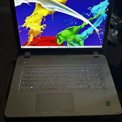 HP Envy 17” Laptop / i7 / 500GB SSD / Touch Screen!