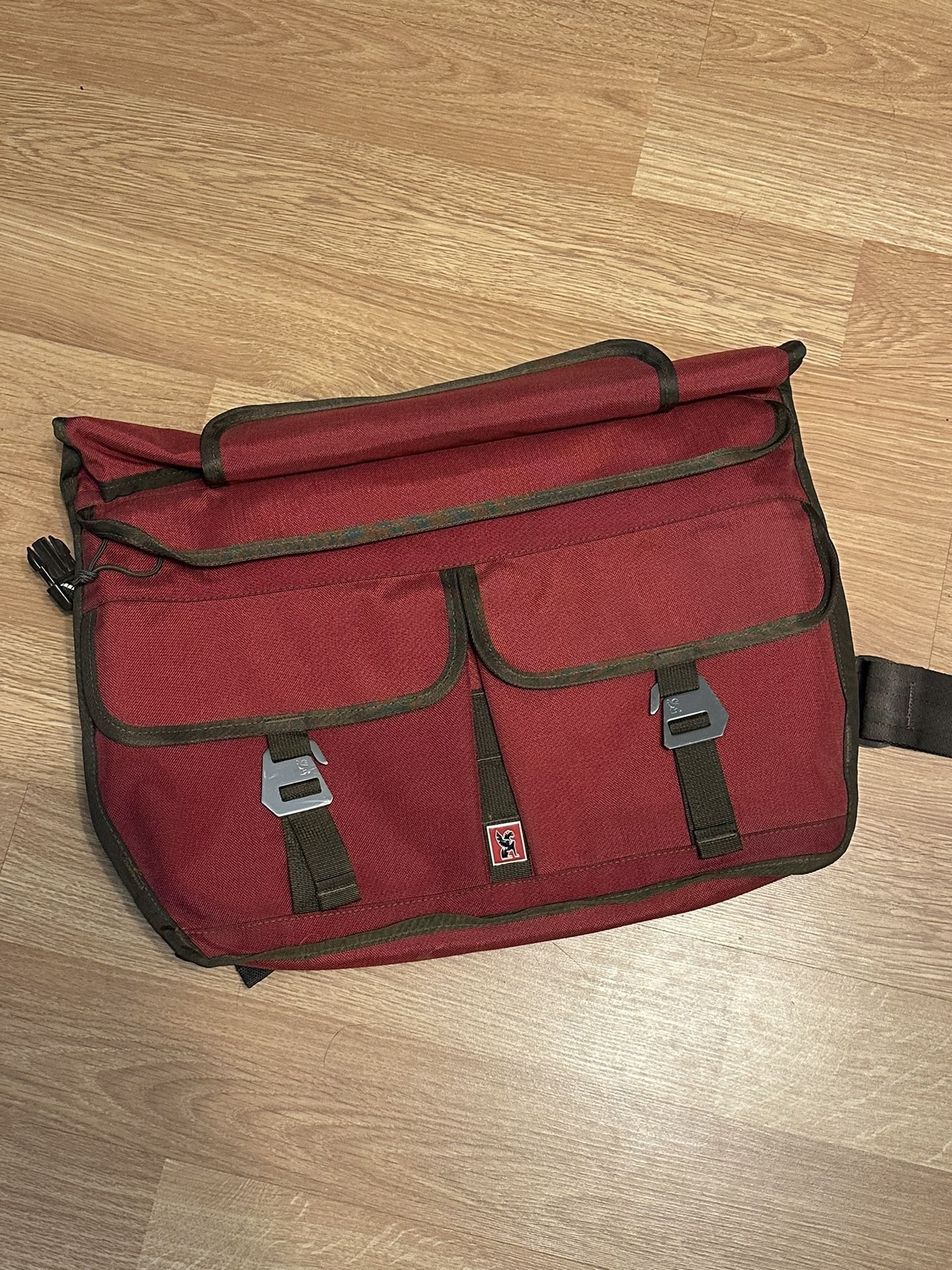 Chrome Industries Lieutenant Messenger Bag