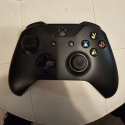 Xbox One Wireless Controller - Black