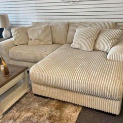 Lindyn Ivory Sofa Chaise Sectional 