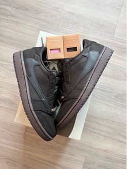 Size 8 men jordan 1 low