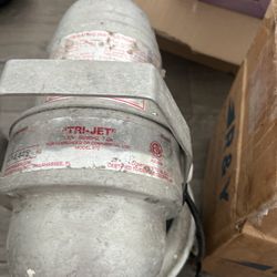 ULV Fogger (Model 672), sometimes called the Commander “Tri-Jet” Fogger.