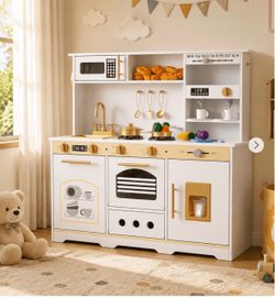 Kids kitchen play with accessories NEW