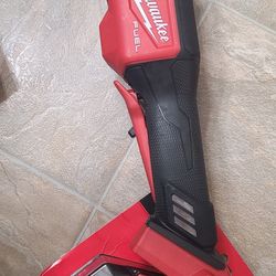 6" Grinder Milwaukee 