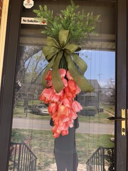 Tulip wreath