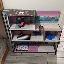 LOL Doll House