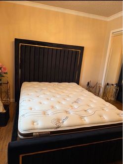Queen Bed