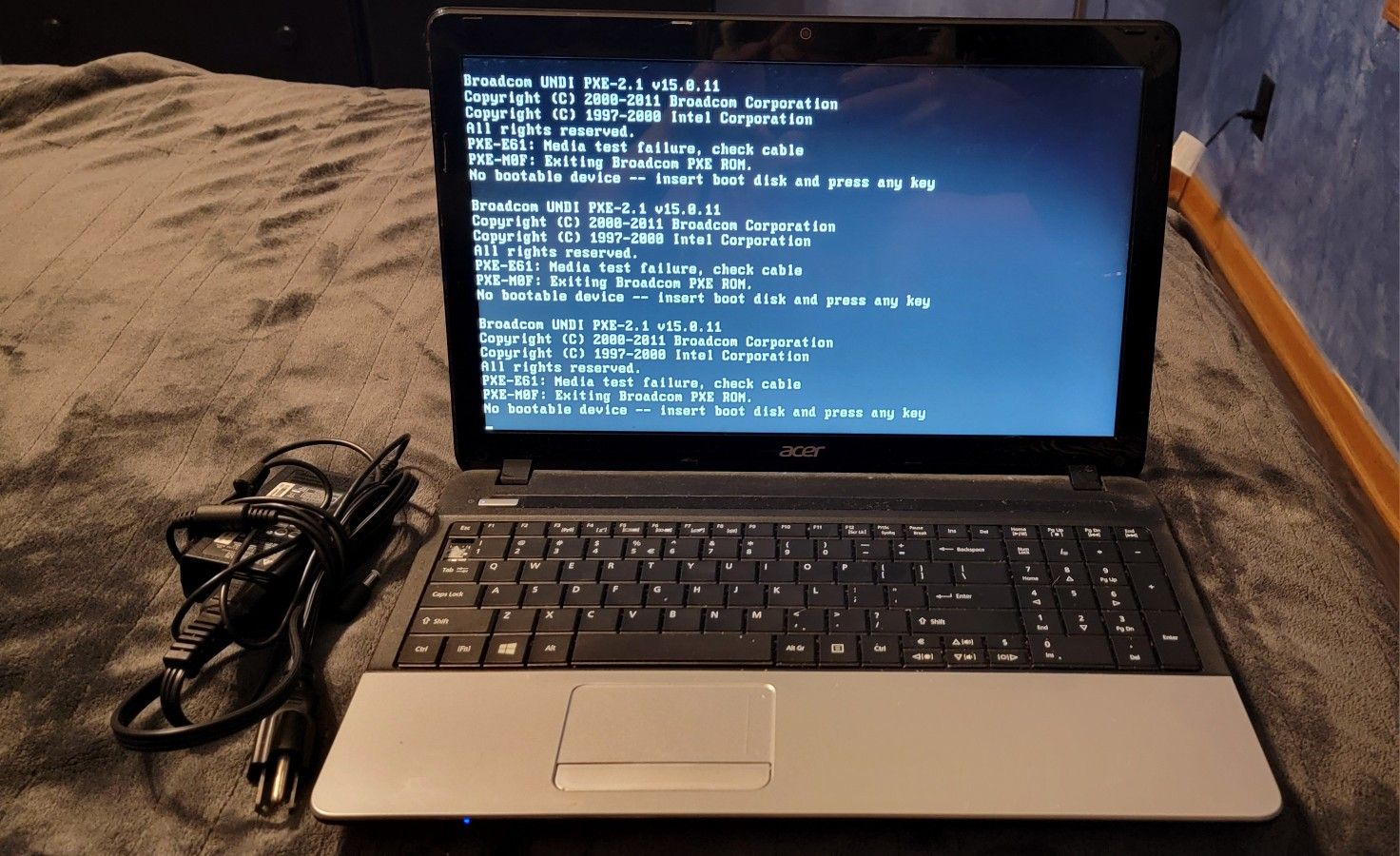 Acer Laptop (Parts Only) No Harddrive