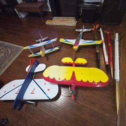 4 Vintage RC Planes + 4 Large Model Rockets