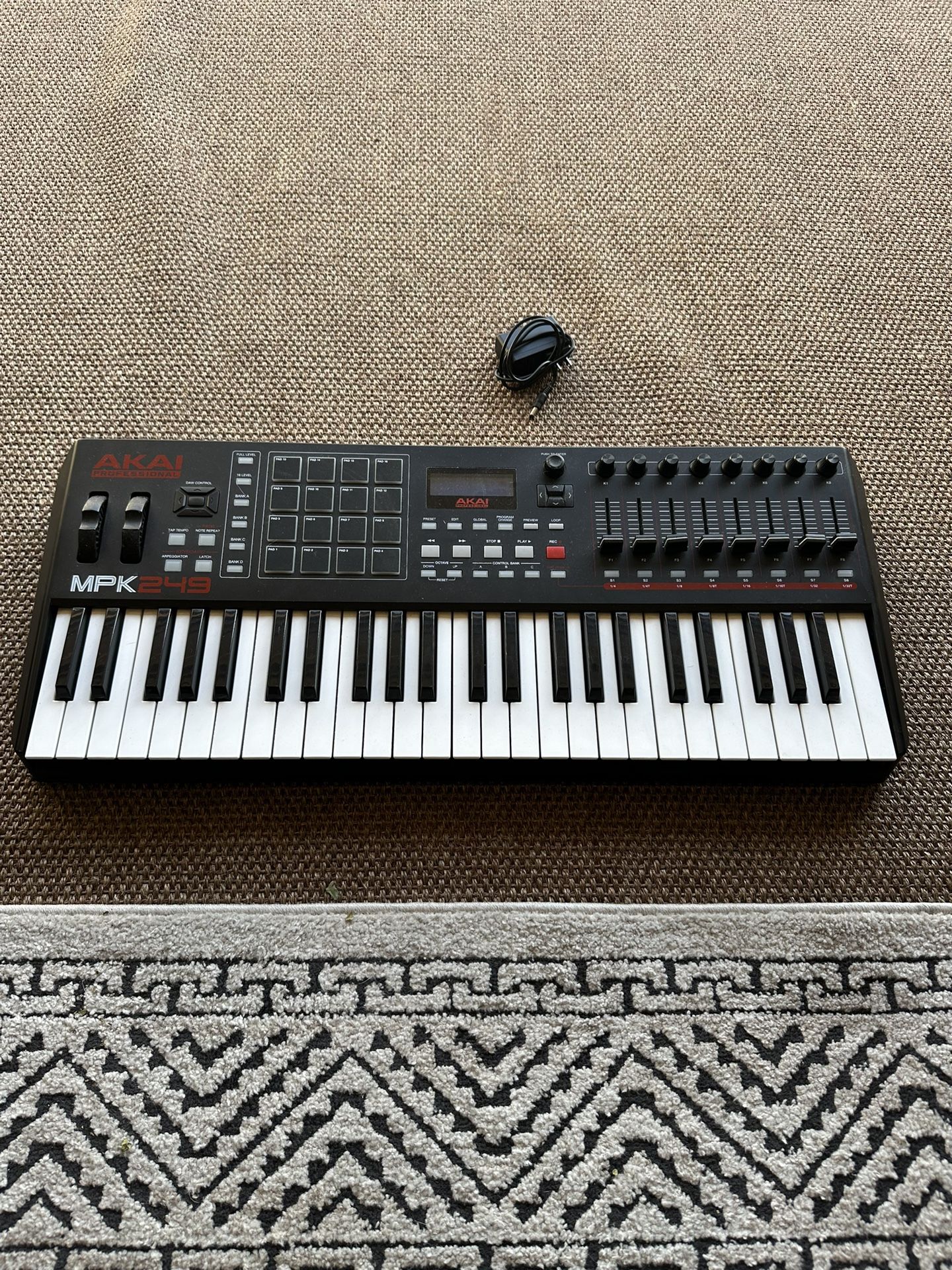 Price Drop! Akai MPK 249(49 Key Controller Keyboard)