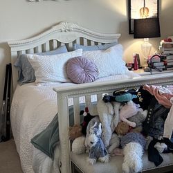 Girls’s Convertible Crib/Double Bed