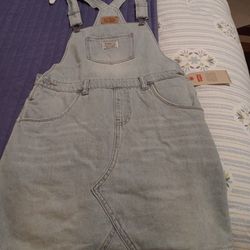 Girls Levi's jumper.  New. Sz 14