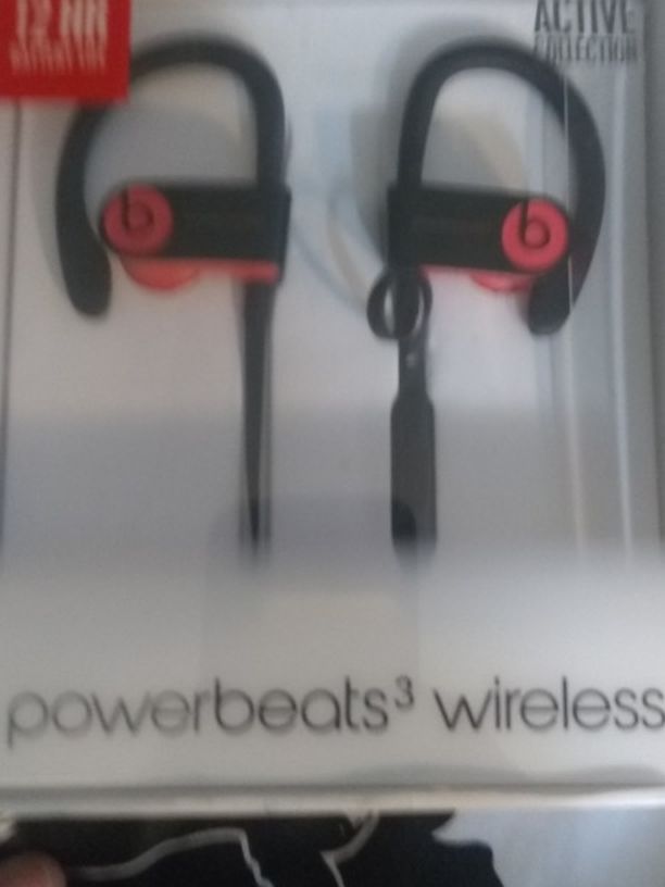 PowerBeats3 Wireless . Sold As Is Won't Turn On . Comes In Original Box With Extra Charger And Black Earpiece Covers