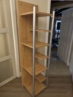 Standing self/ Decorative self