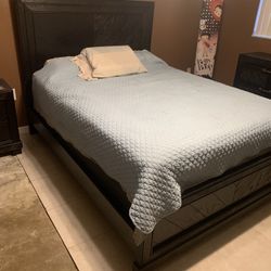 Queen Bedroom Set 
