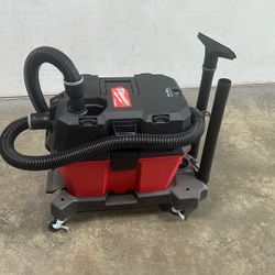 Milwaukee M18 Vacuum 