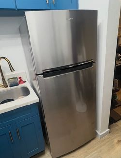 Whirlpool Stainless Steel Top-Freezer Refrigerator