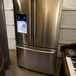 Electrolux Stainless Steel French Door Refrigerator - Ice & Water, Like New!