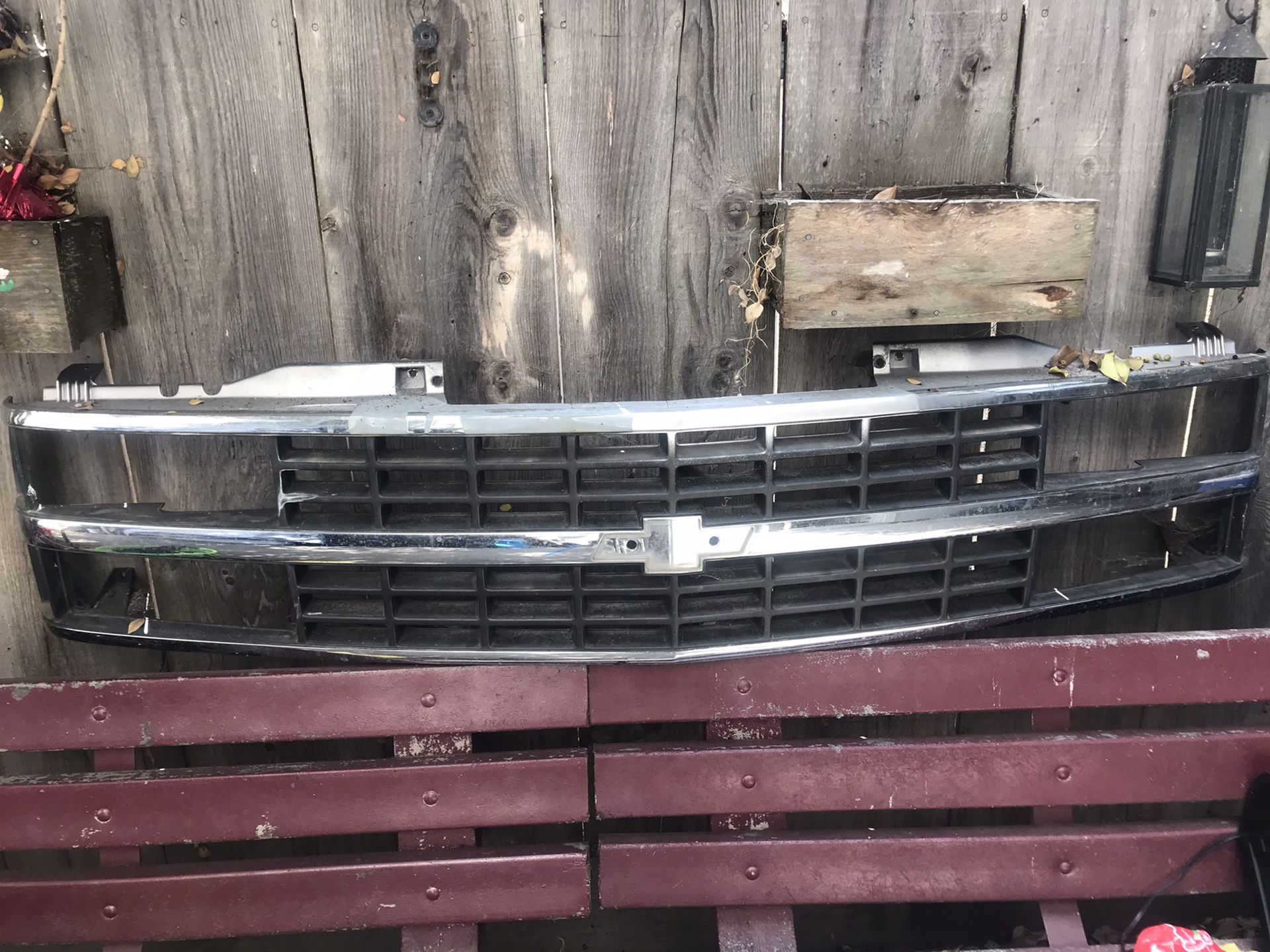 Suburban parts grill oem, new lights, billet grill etc