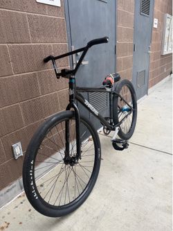 Throne og shadow