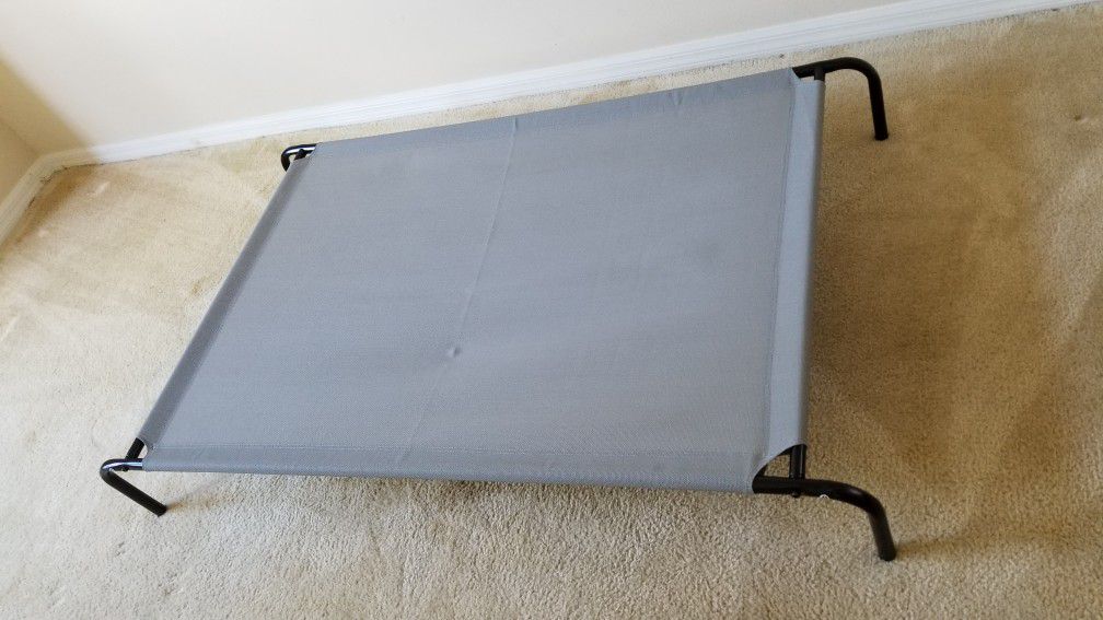 Large elevated dog pet bed
