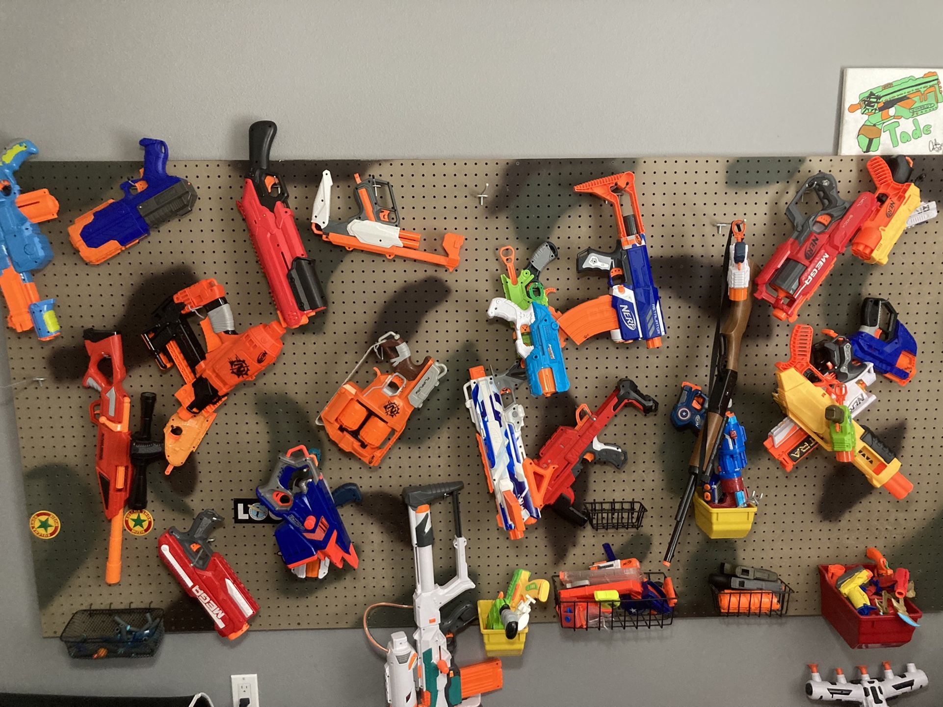 MAKE OFFER NERF BLASTER COLLECTION WITH WALL SHELF