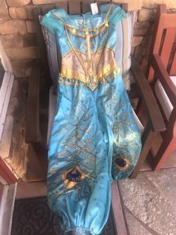 Kids costume $10 new