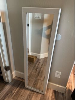 SONGMICS Jewelryrr Armoire with Full-Length Mirror