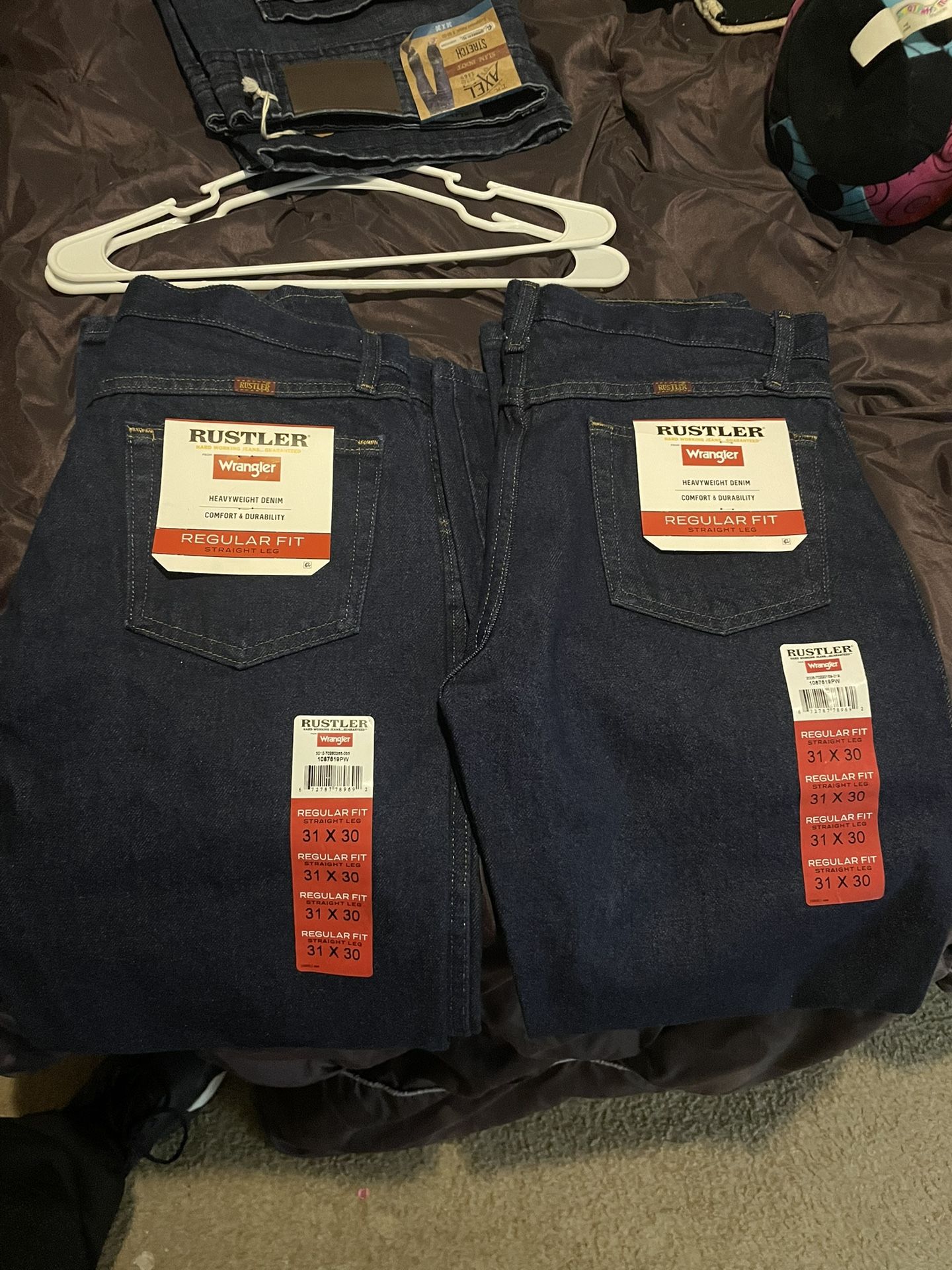 Men Jeans & Neck Gaiters