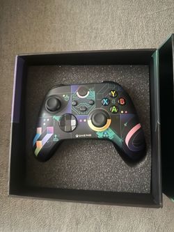 -Ultra Extremely Rare Xbox Series PopeArt Employee Game Pass Controller-