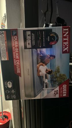 INTEX QUEEN AIR MATTRESS