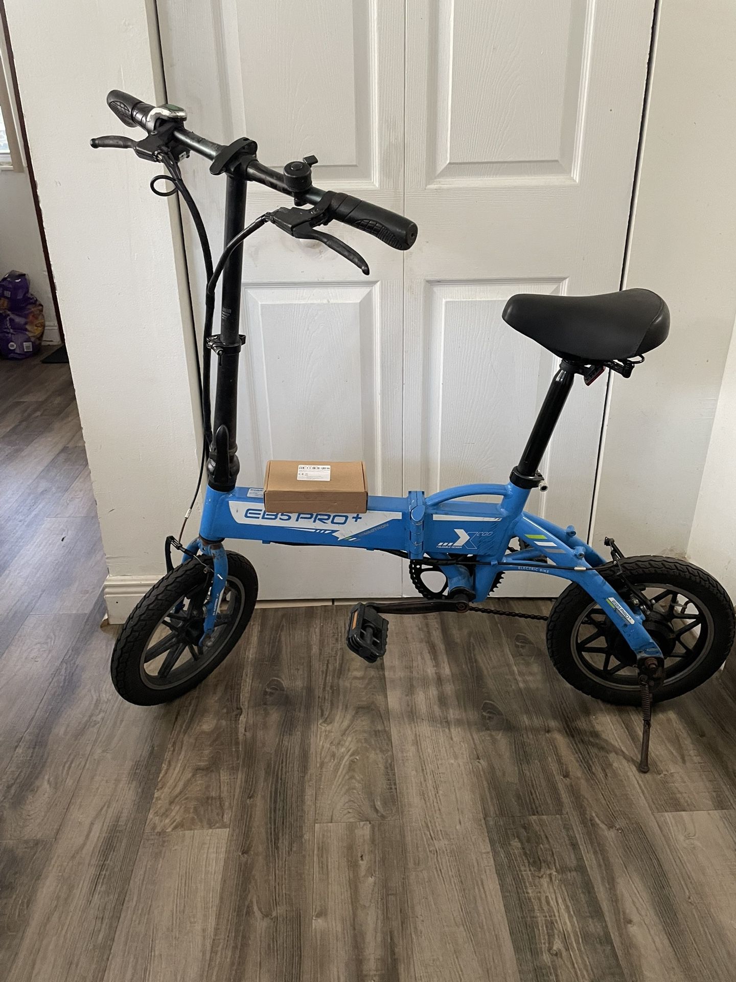 Swagtron Swagcycle EB5 Pro Plus Lightweight Aluminum Electric Bike with Pedals $140 Firm On Price