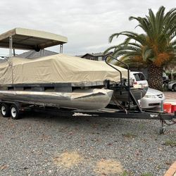 Pontoon Boat