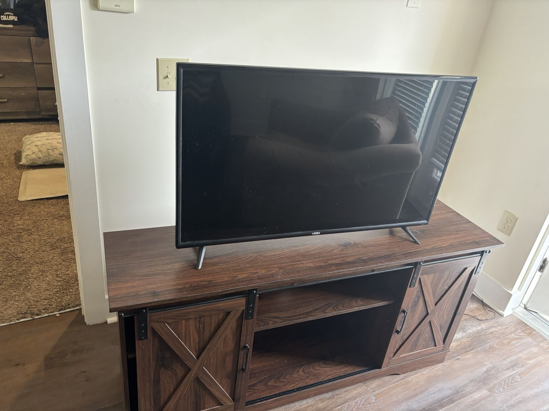 Vizio T V