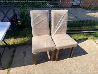 Four dinning room chairs