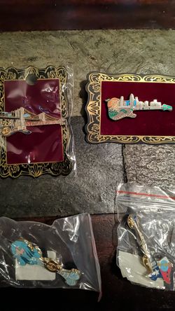 Hard Rock Cafe pins
