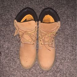 WHEAT TIMBERLAND BOOTS (6INCHES) SIZE 11